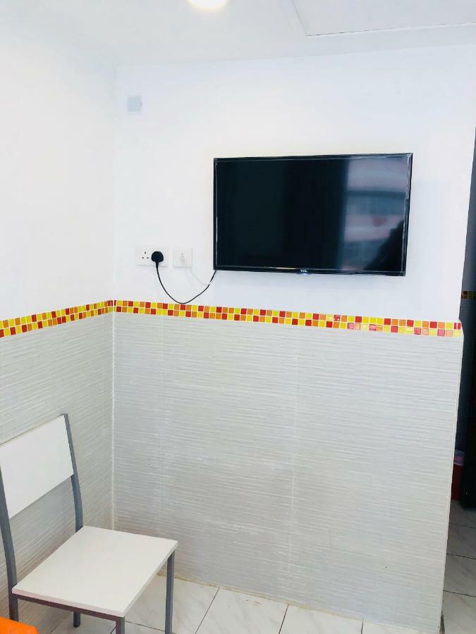 Chung Kiu Come Inn Hong Kong Dış mekan fotoğraf